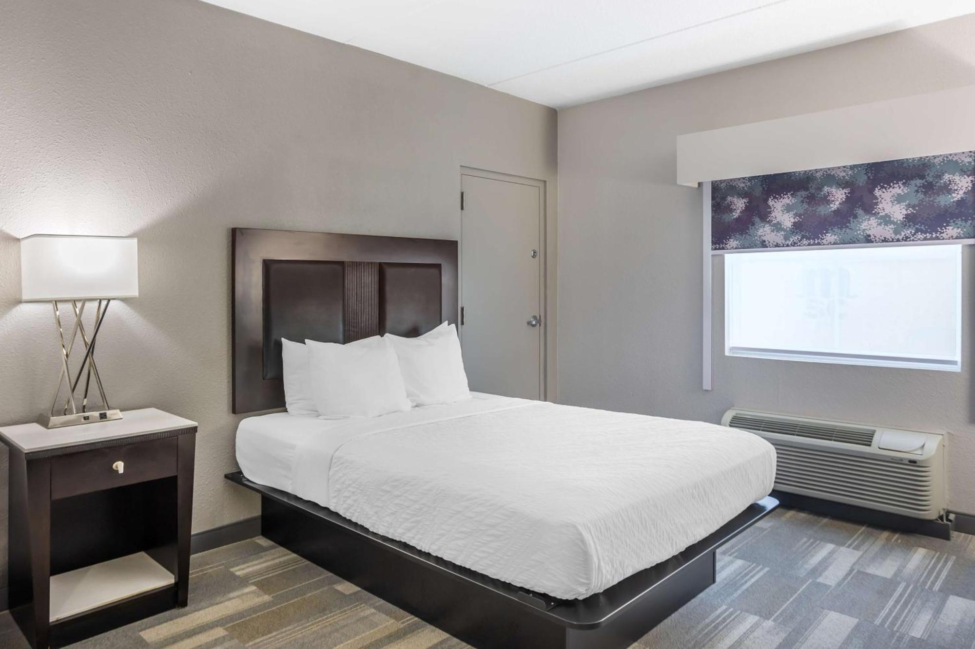 Best Western Plus Wilkes Barre-Scranton Airport Hotel Pittston Eksteriør billede