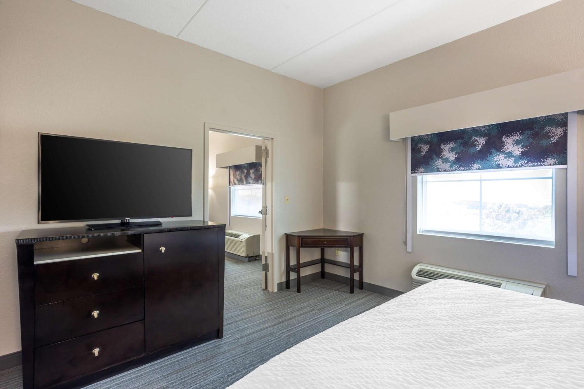 Best Western Plus Wilkes Barre-Scranton Airport Hotel Pittston Eksteriør billede